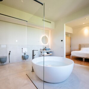 Set di cortesia gratuito, asciugacapelli, bidet