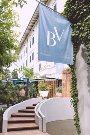 Exterior detail - Hotel Belvedere (Montecatini Terme)