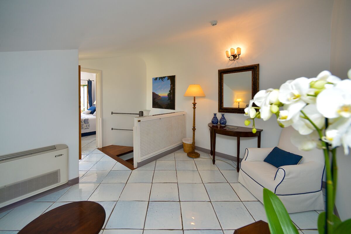 junior suite, terrace, sea view, spiral staircase | living area | lcd tv, pay films