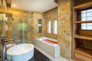Luxury Suite, 1 Bedroom, Balcony, Pool View | Bathroom | Designer toiletries, hair dryer, slippers, bidet - Alas Petulu Villa Resort and Spa (Ubud)