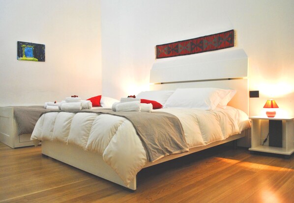 Literie de qualité supérieure, couette en duvet d'oie, minibar