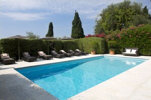 Seasonal outdoor pool - La Bastide Saint Antoine (Grasse)