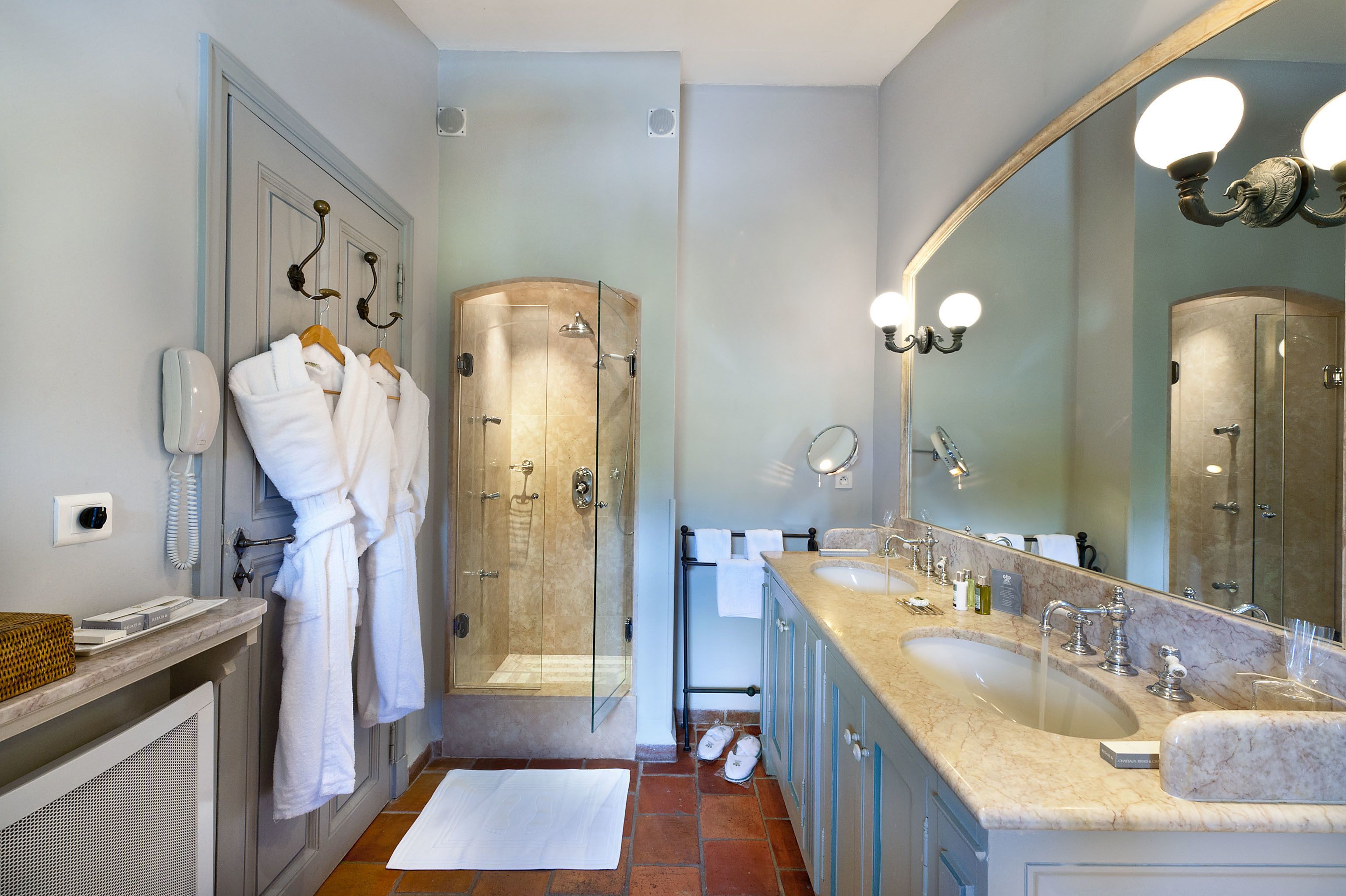 Suite | Bathroom
