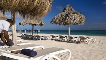 Plage privée, sable blanc, navette gratuite vers la plage