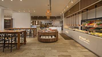Free daily buffet breakfast