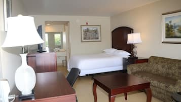 Laptop workspace, iron/ironing board, free WiFi, bed sheets