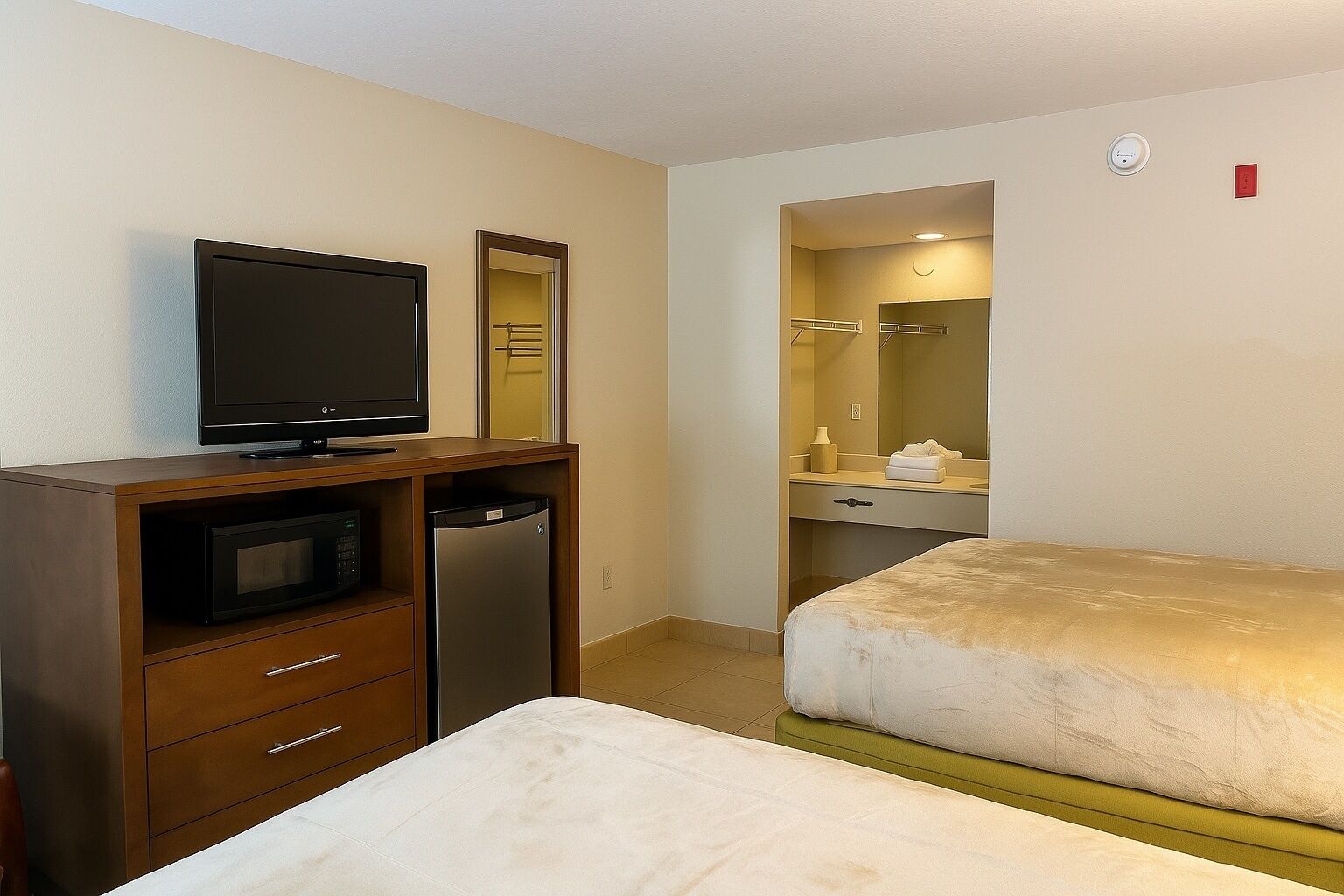 Standard Room, 2 Double Beds, Non Smoking | Laptop workspace, iron/ironing board, free WiFi, bed sheets