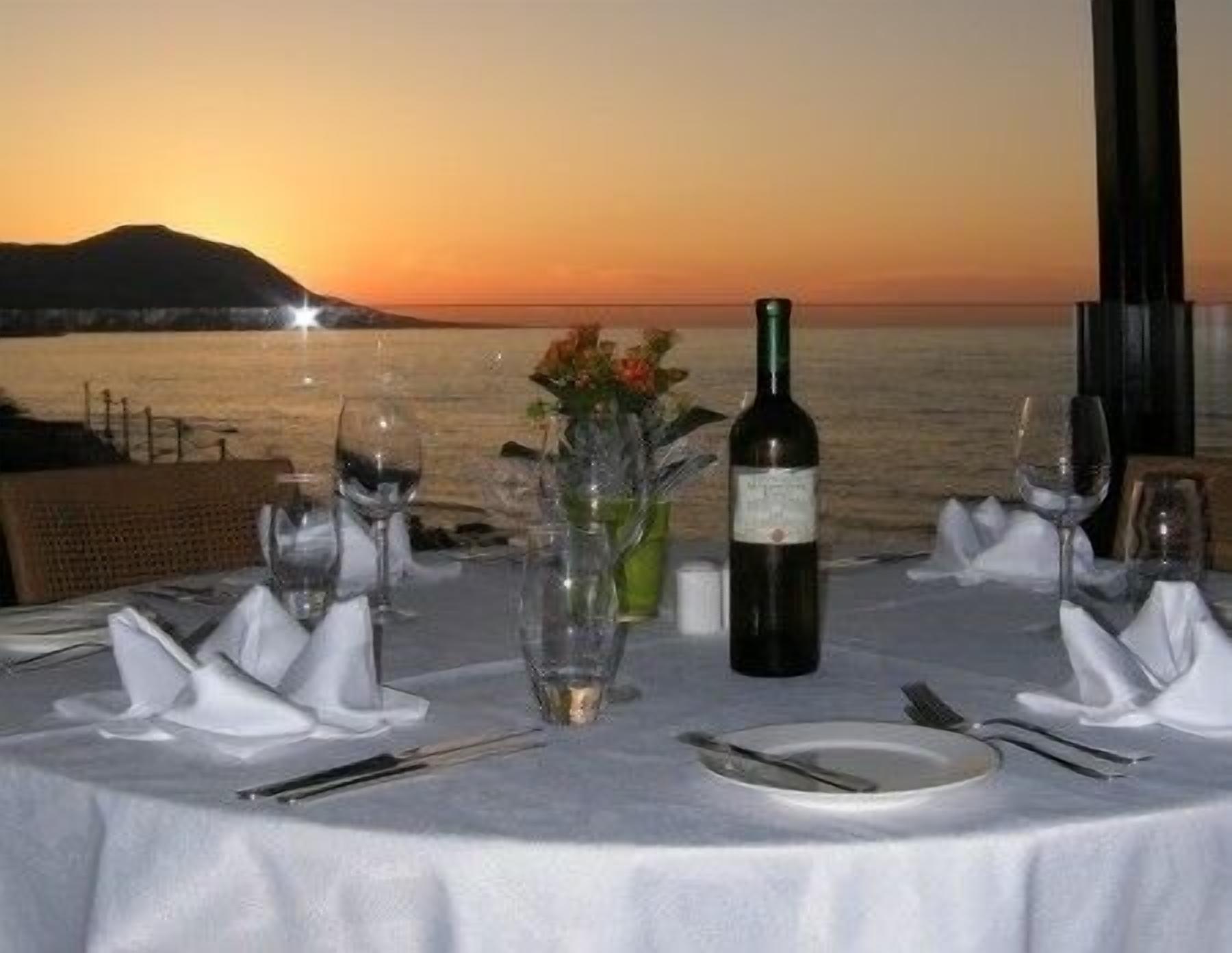 2 restaurants, lunch, dinner served; mediterranean cuisine