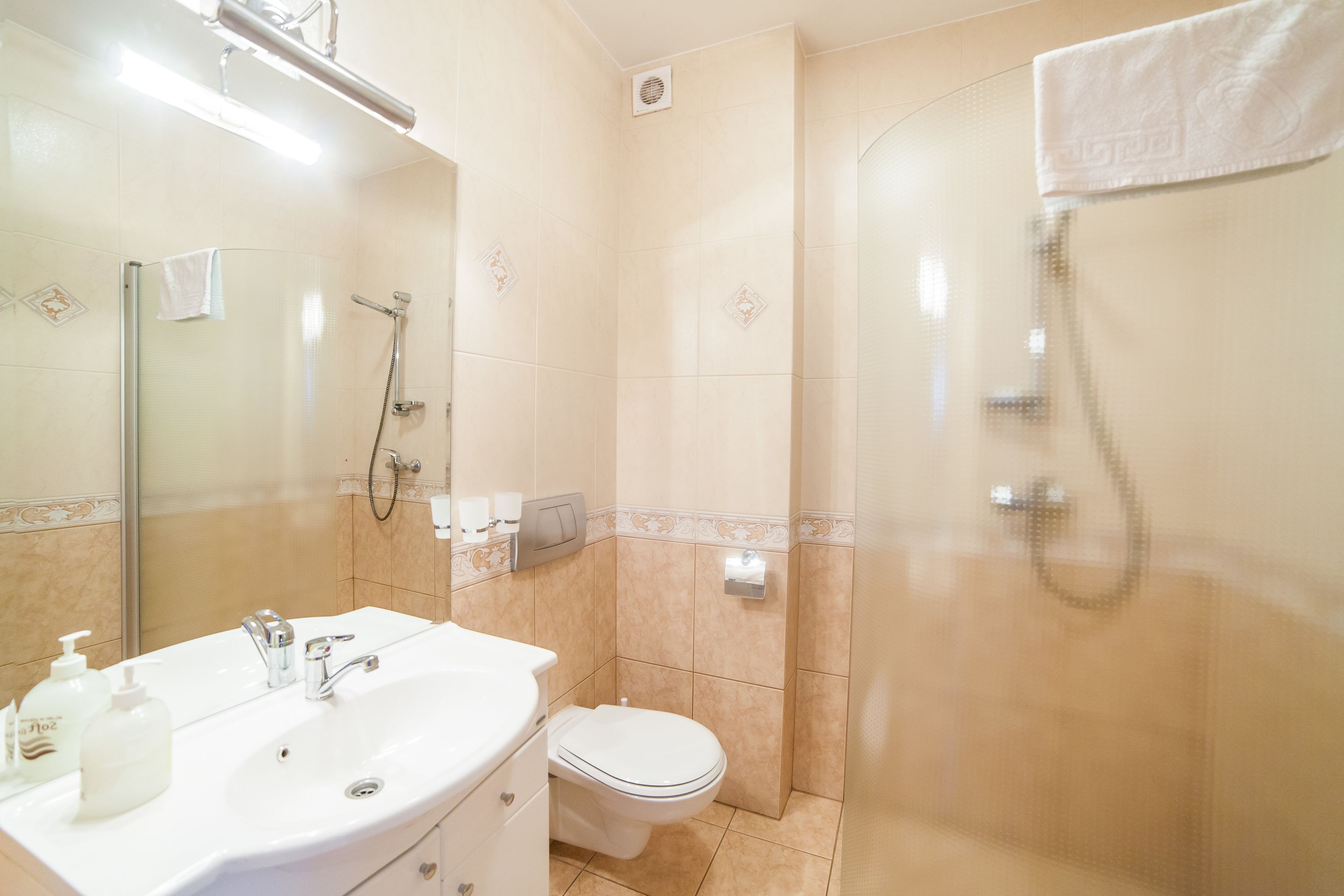 apartment, 1 bedroom (for 2 people) | bathroom | shower, hair dryer, dressing gowns, towels