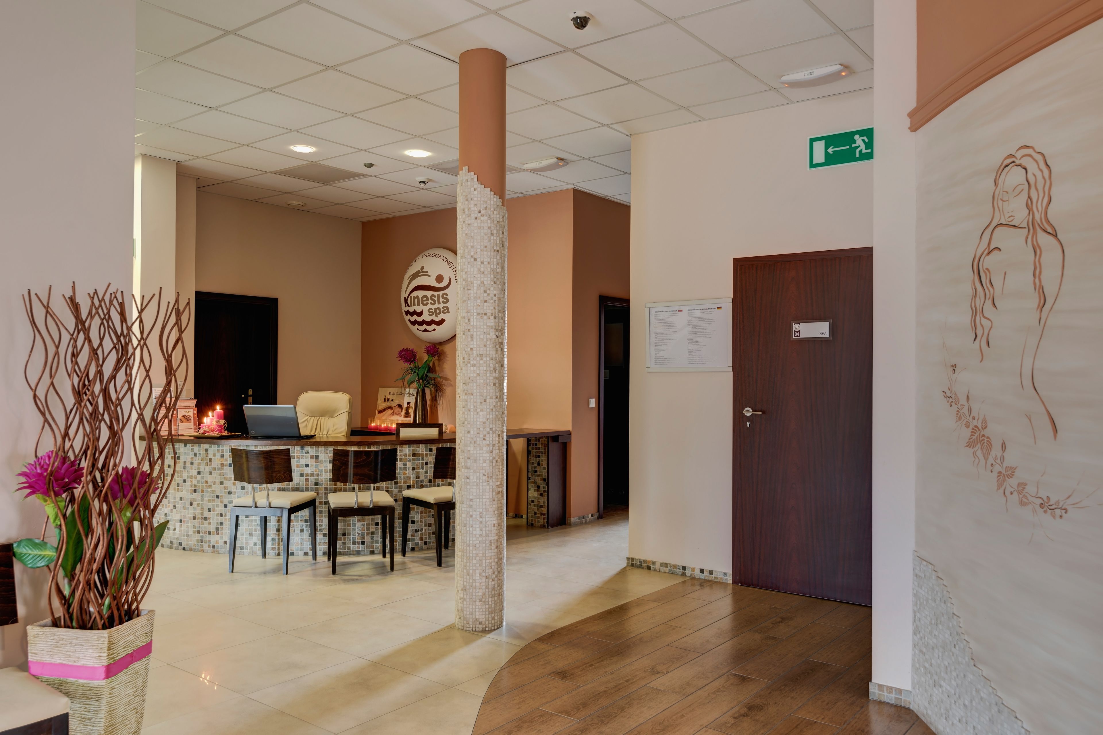 body treatments, aromatherapy, body scrubs, facials, reflexology