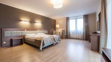 Quadruple Room | 1 bedroom, desk, iron/ironing board, free WiFi