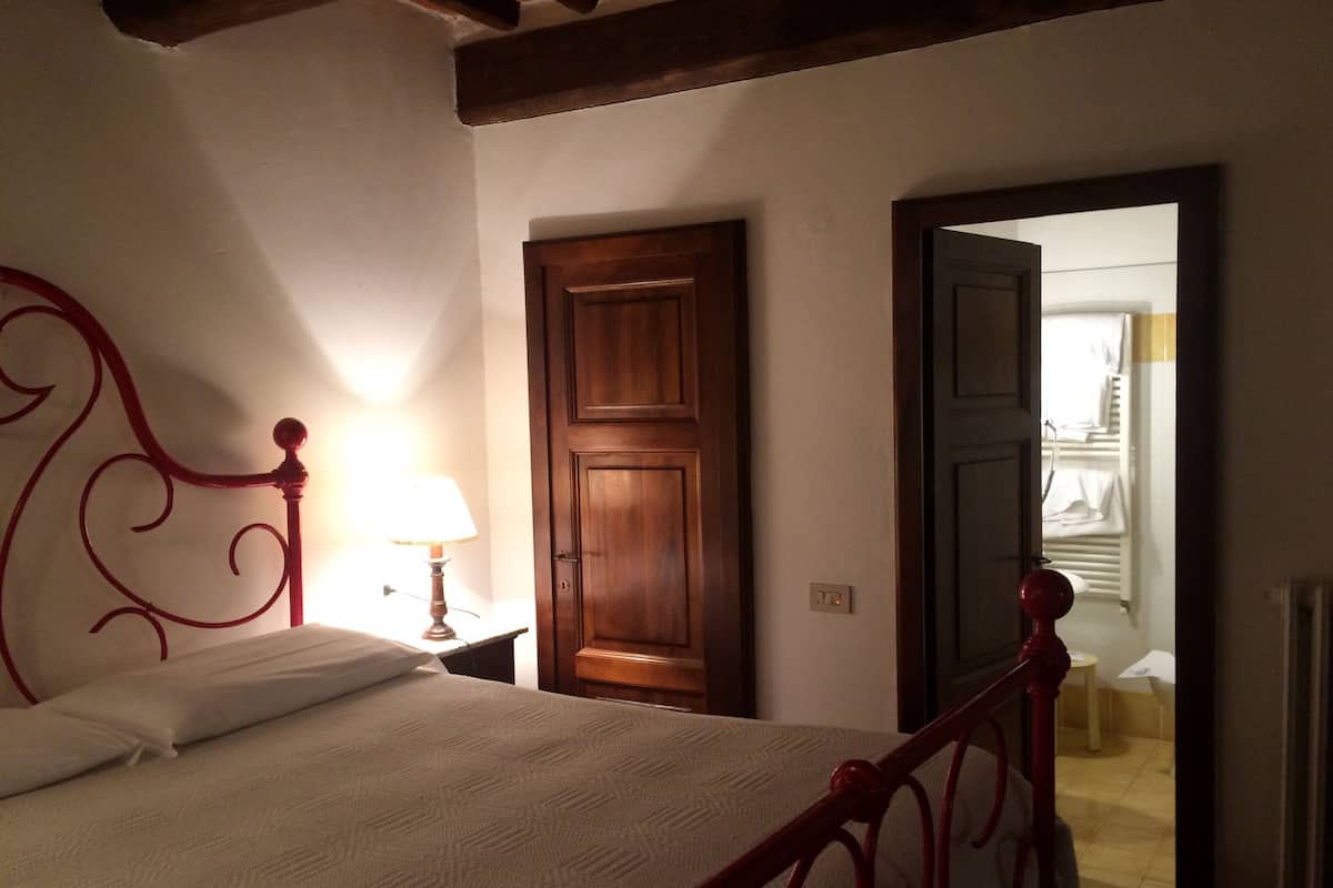 Double Room | Desk, soundproofing, free cots/infant beds, free WiFi