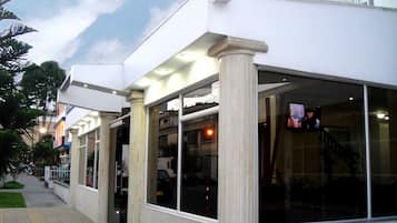 Fachada de la propiedad