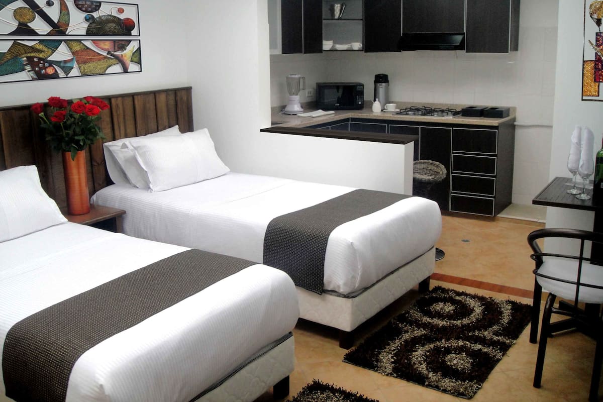 Comfort Double or Twin Room, Non Smoking, Kitchenette | Egyptian cotton sheets, premium bedding, down duvets, soundproofing