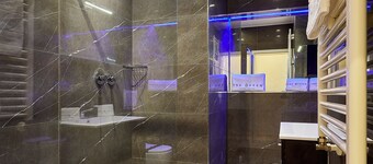 The Queen Luxury Apartments - Villa Medici