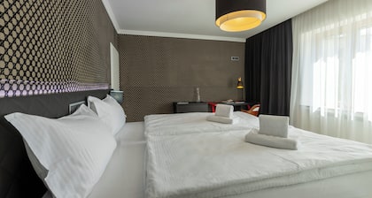 The Queen Luxury Apartments - Villa Medici