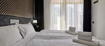 The Queen Luxury Apartments - Villa Medici