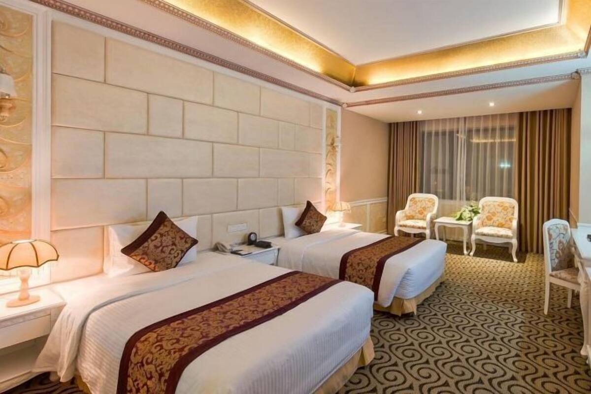 Minibar, in-room safe, desk, blackout curtains