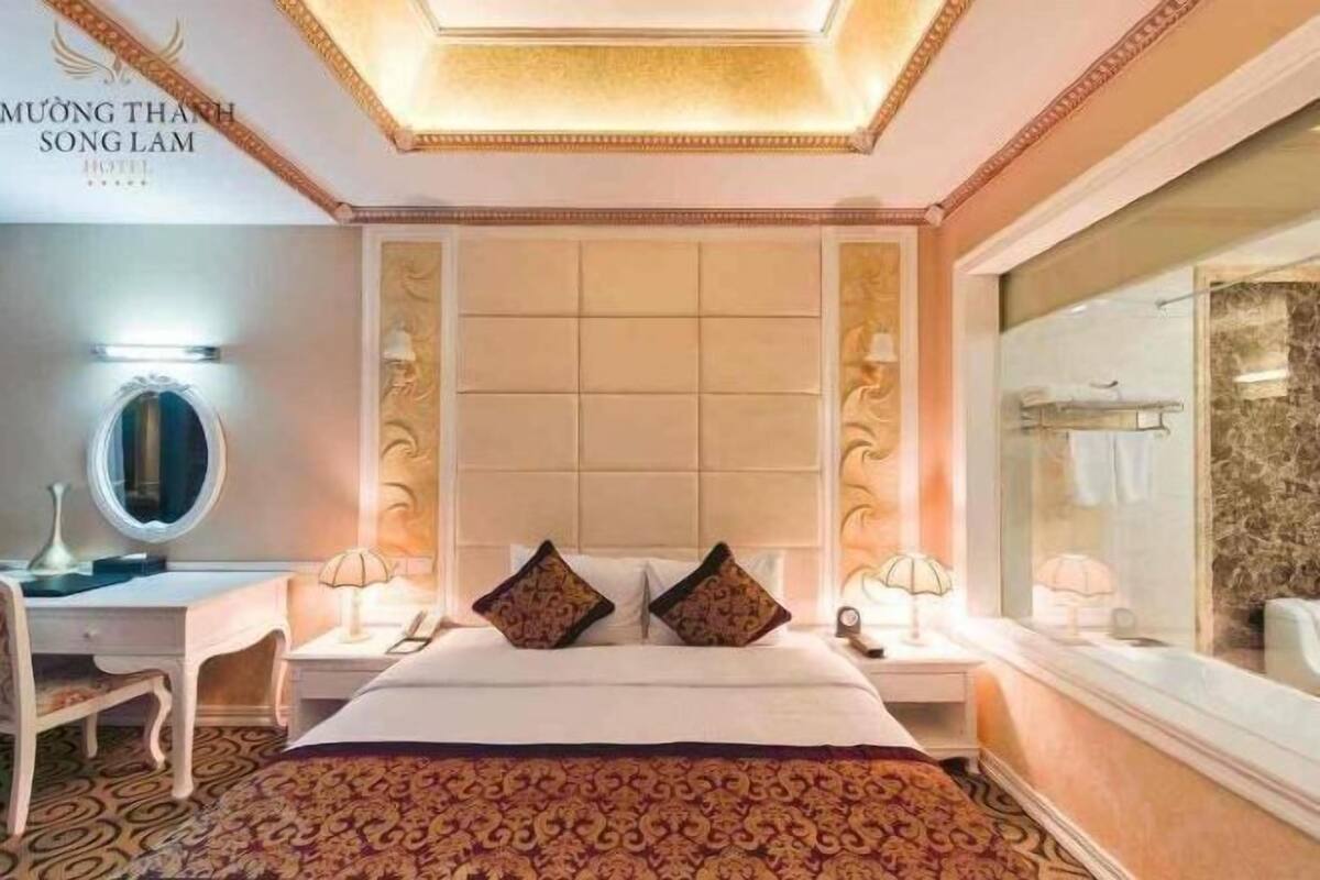 Minibar, in-room safe, desk, blackout curtains