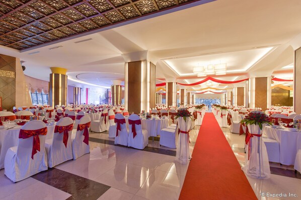 Banquet hall