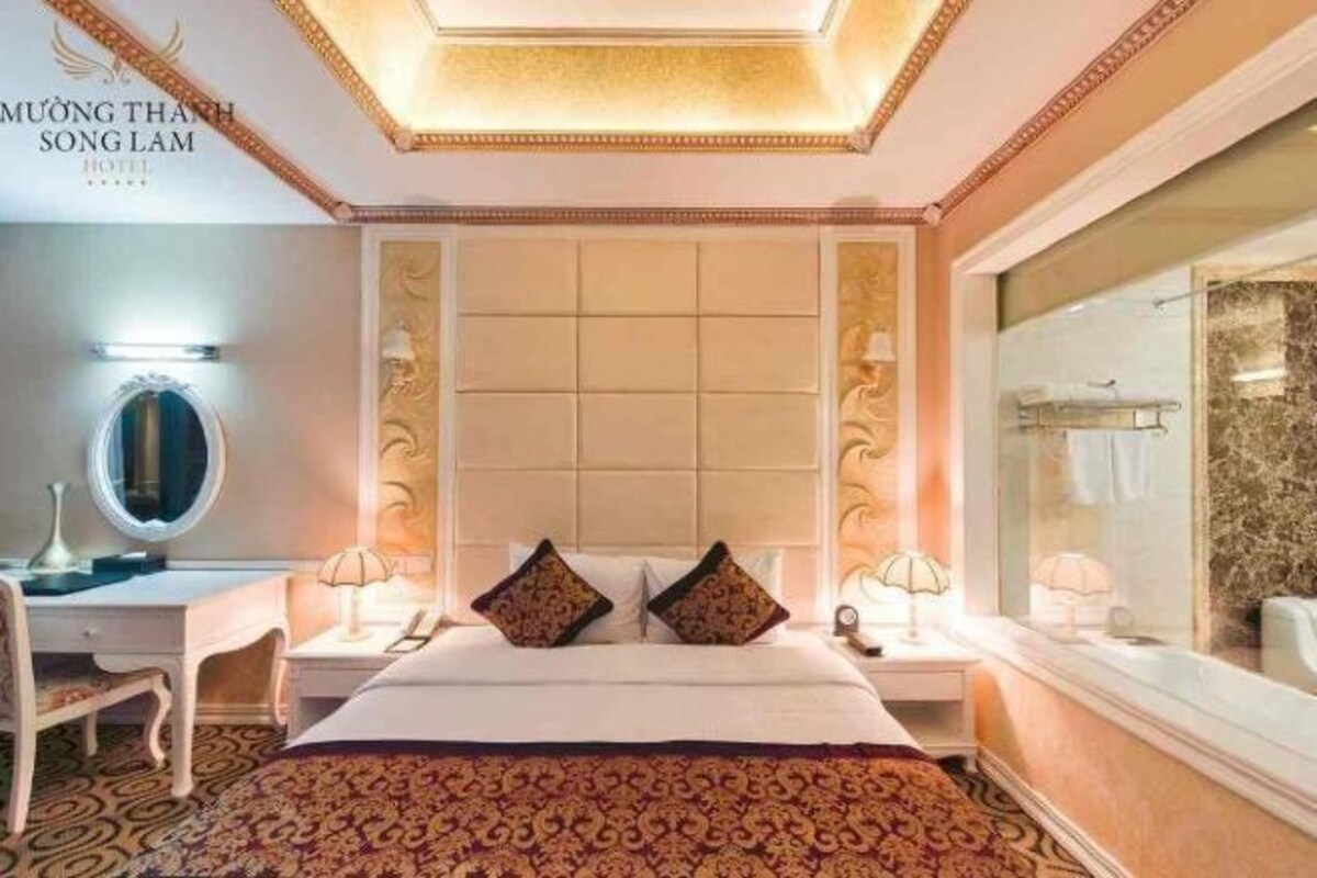 Minibar, in-room safe, desk, blackout curtains