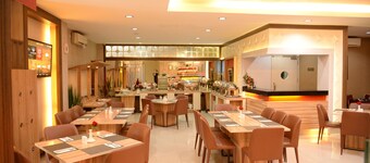 Rangkayo Basa Halal Hotel