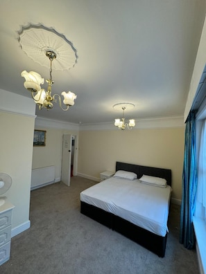 Desk, iron/ironing board, free WiFi, bed sheets - Langford Hotel, Brighton & Hove (Hove)
