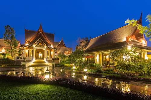 Front of property - evening/night