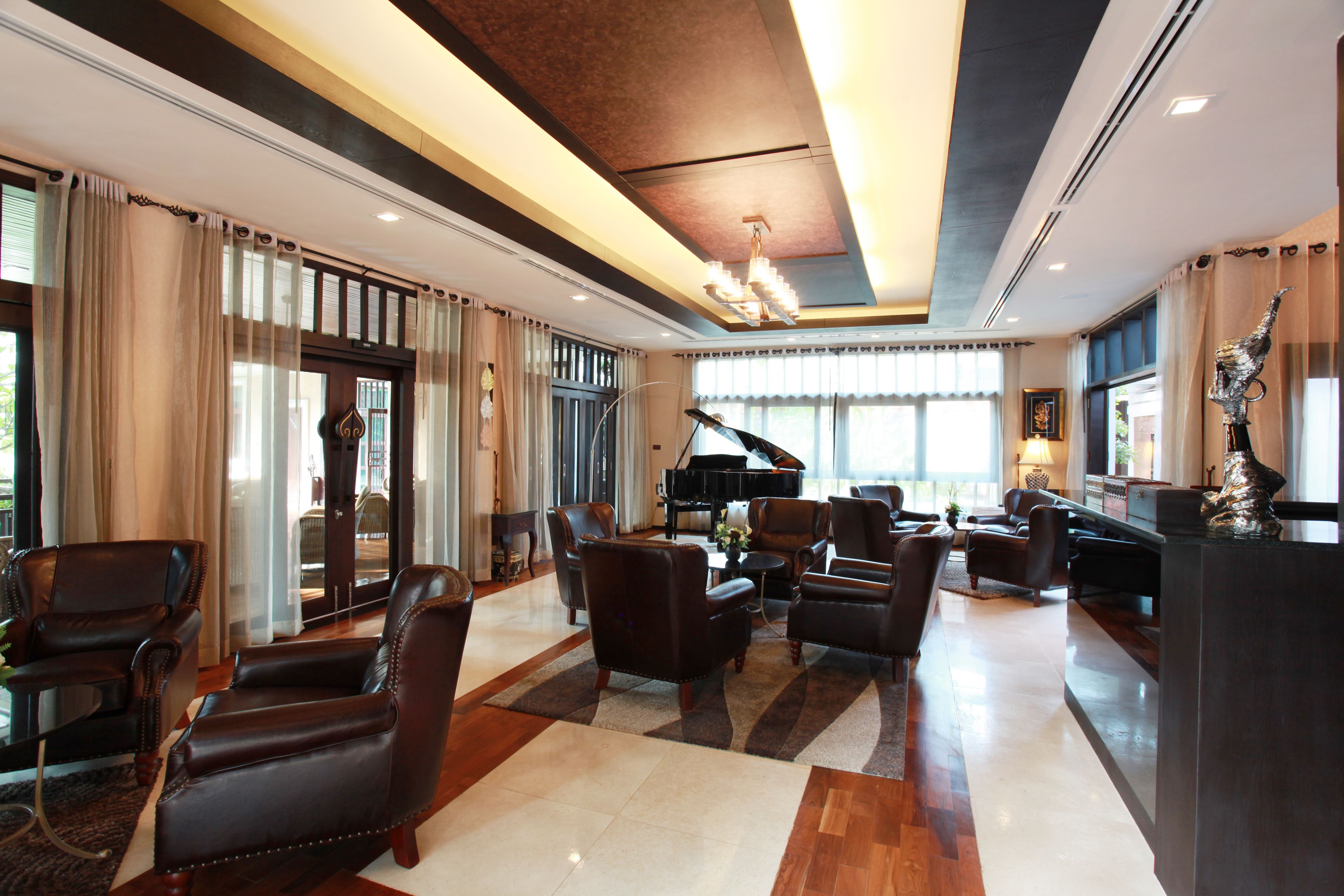 piano bar, poolside views, open daily