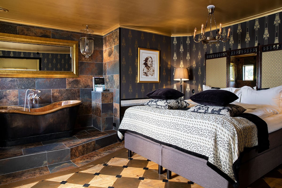 deluxe double room | 1 bedroom, egyptian cotton sheets, premium bedding, down duvets