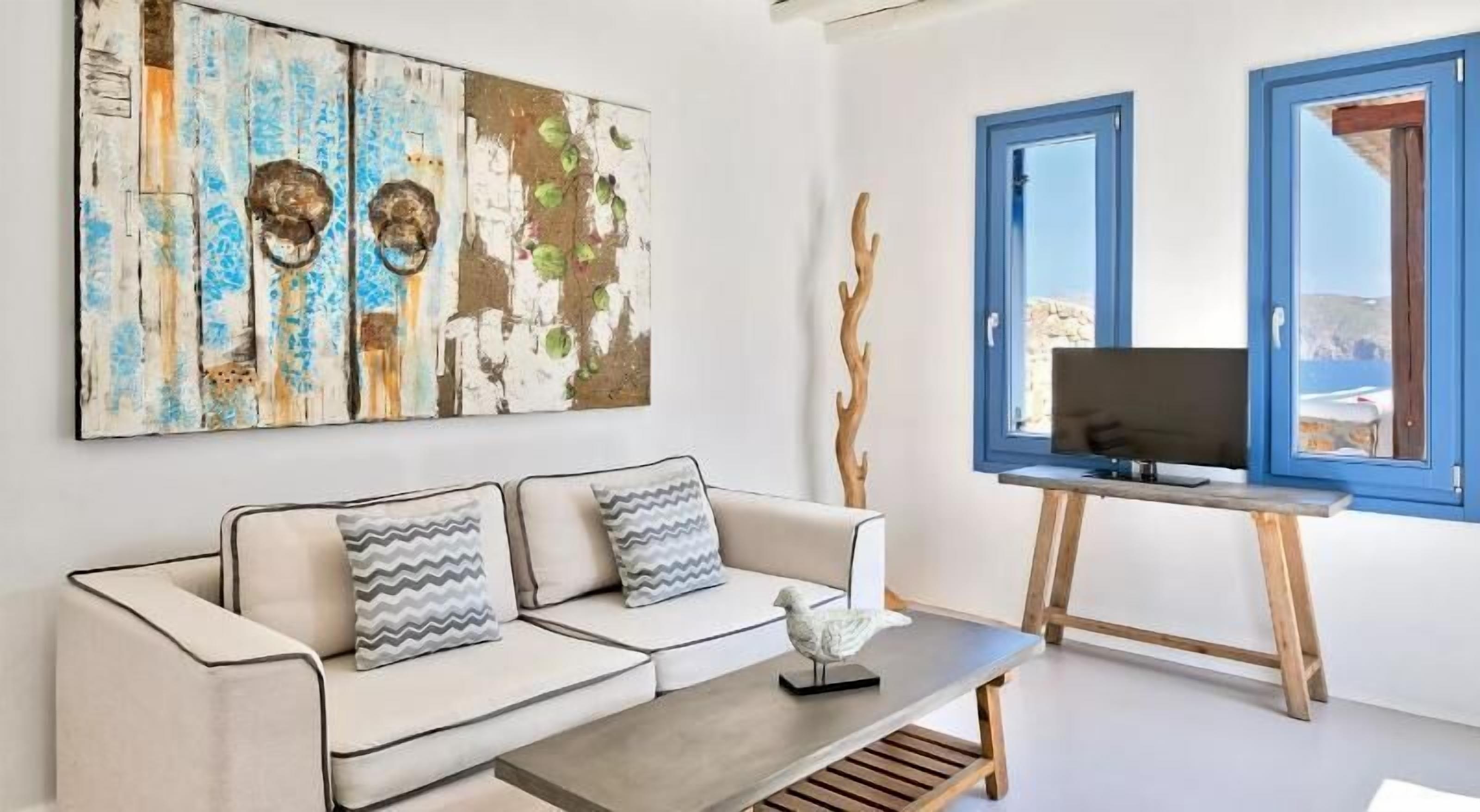 Living area | 17-inch LCD TV with satellite channels, TV, offices