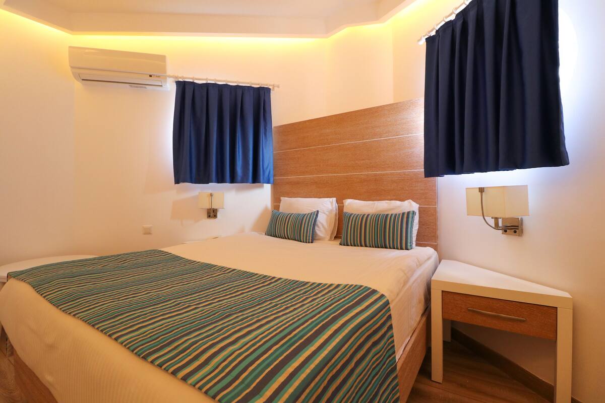Minibar, in-room safe, soundproofing, free WiFi
