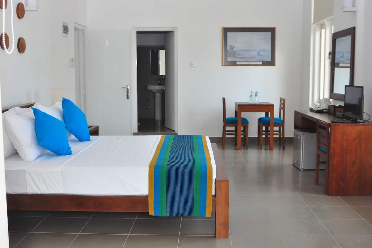 In-room safe, desk, blackout drapes, free WiFi