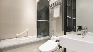 Business Room, 1 Double Bed (no special view) | Bathroom