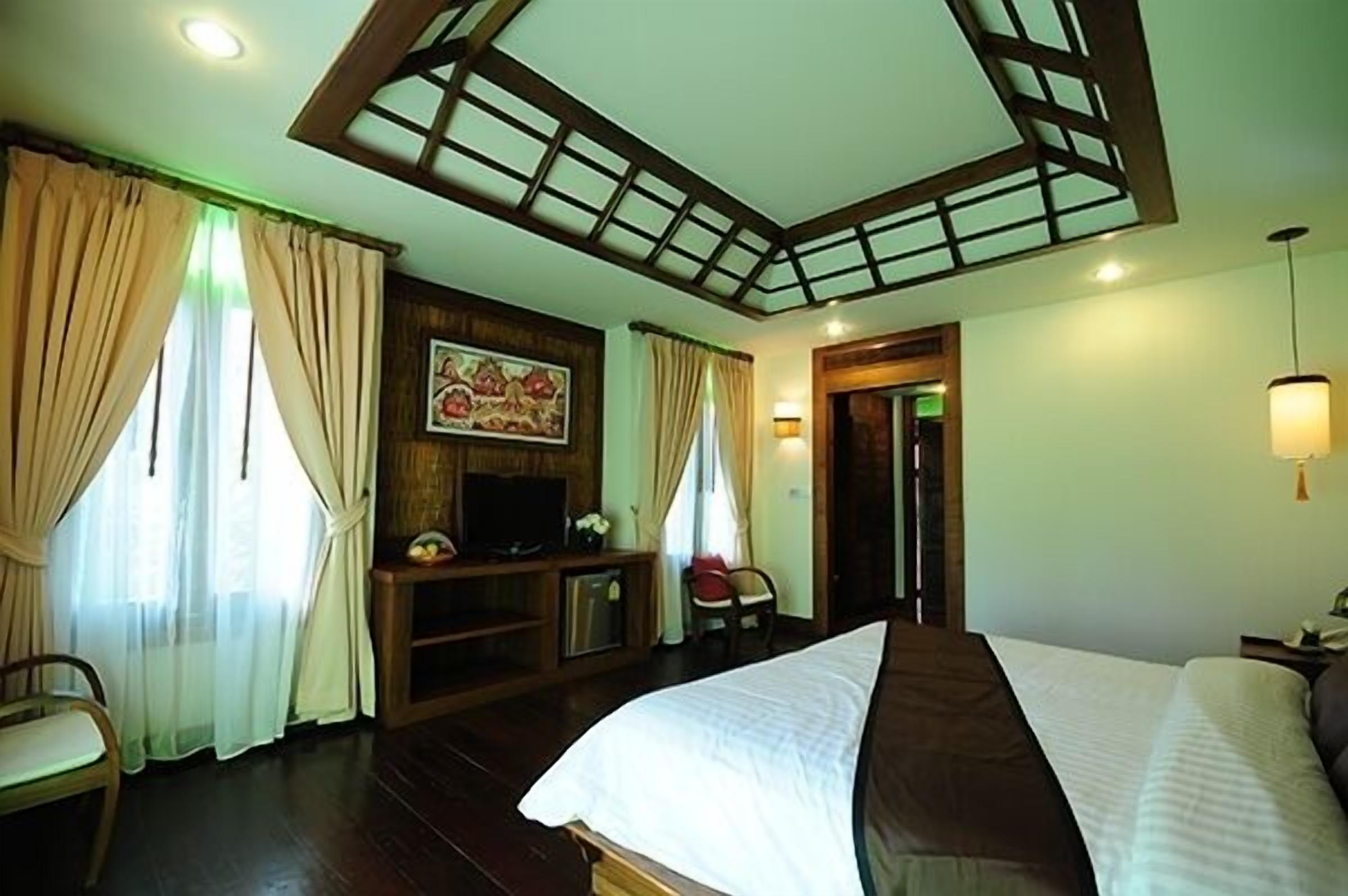 superior room | minibar, in-room safe, free wifi