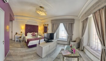 Junior Σουίτα, 1 King Κρεβάτι | 1 υπνοδωμάτιο, κλινοσκεπάσματα υψηλής ποιότητας, μίνι μπαρ 