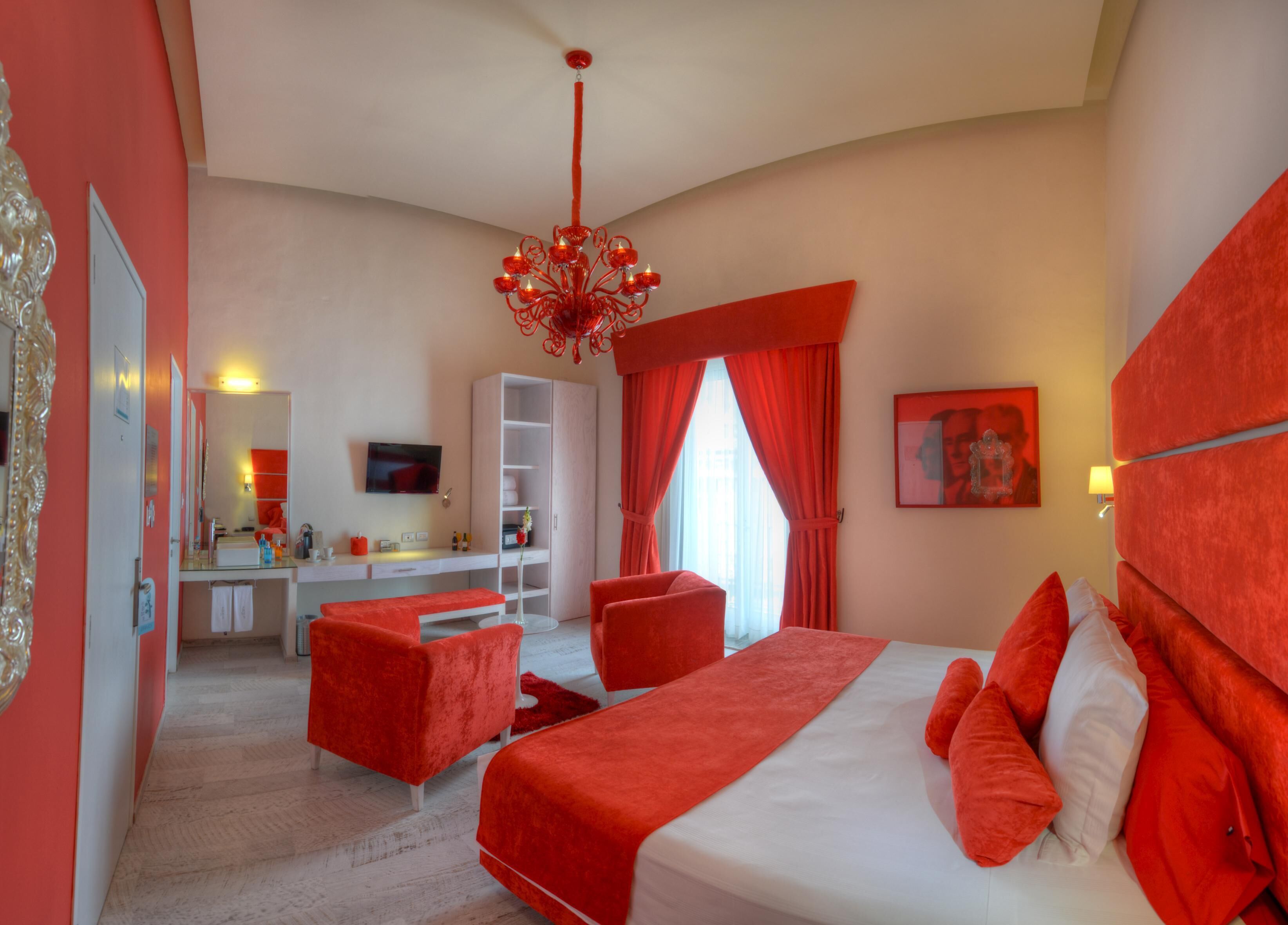 Ropa de cama de alta calidad y minibar 