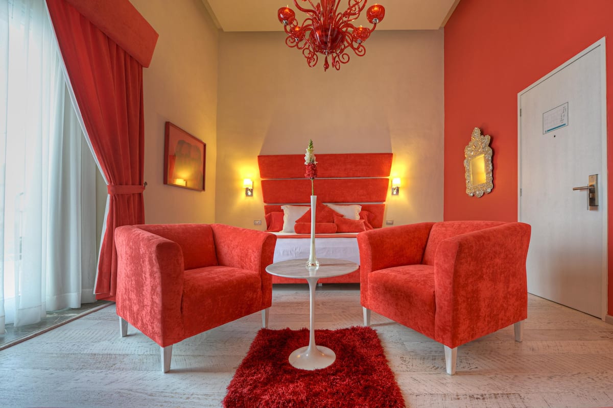 1 slaapkamer, luxe beddengoed, een minibar, een kluis op de kamer