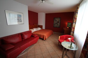 Superior Room | Living area - Hotel Mado (Cologne)