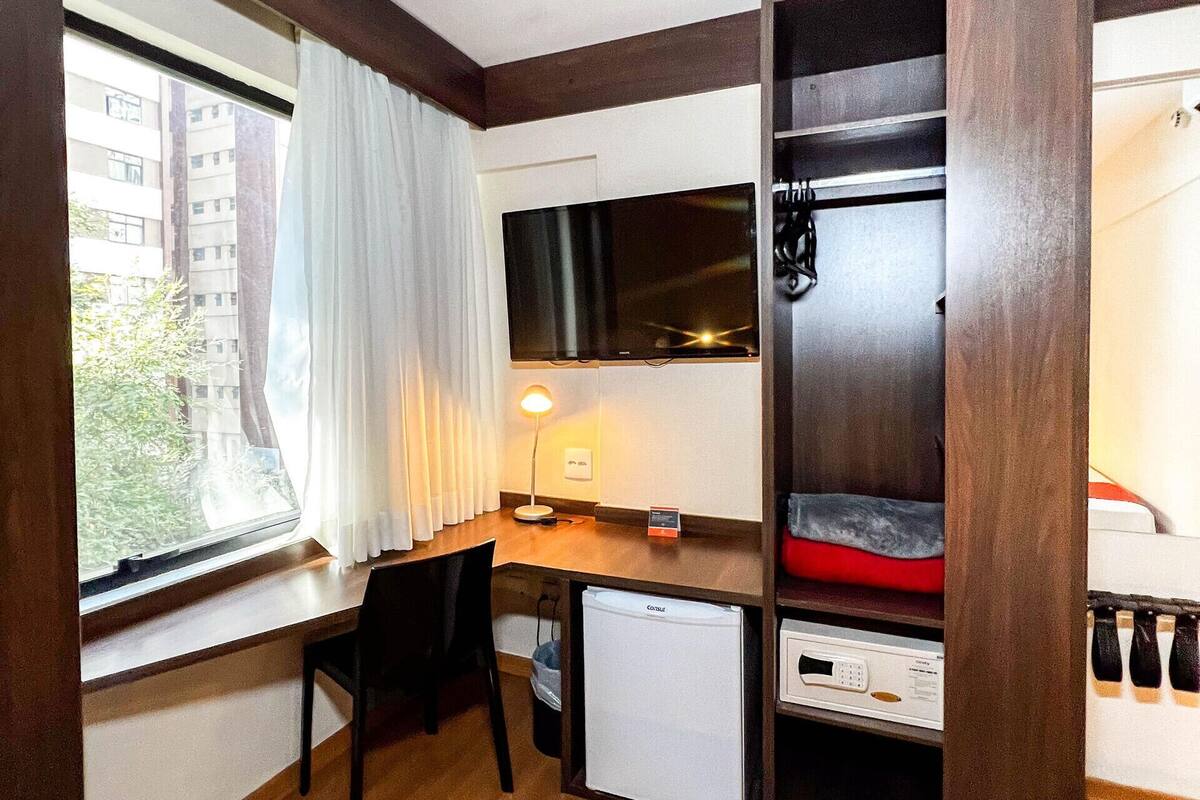 Hypo-allergenic bedding available, minibar, in-room safe, desk