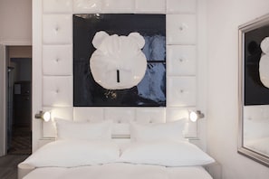 Quarto casal (Style) | Cofres nos quartos, individualmente decorados