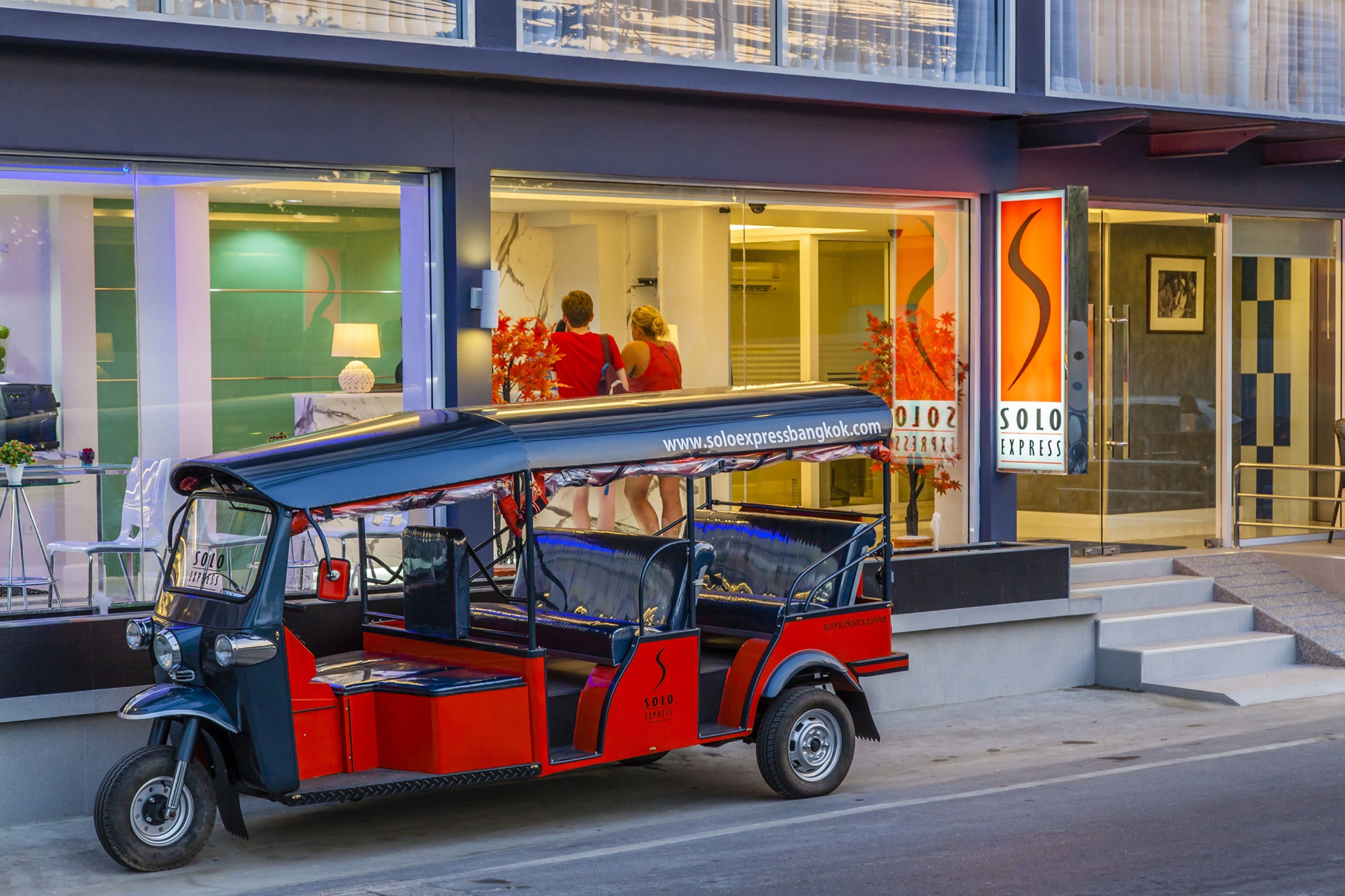 Foto - Solo Express Sukhumvit 81