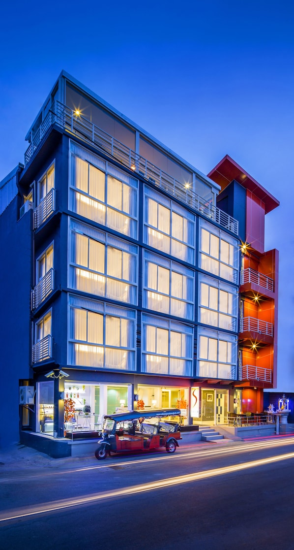 Front of property – evening/night