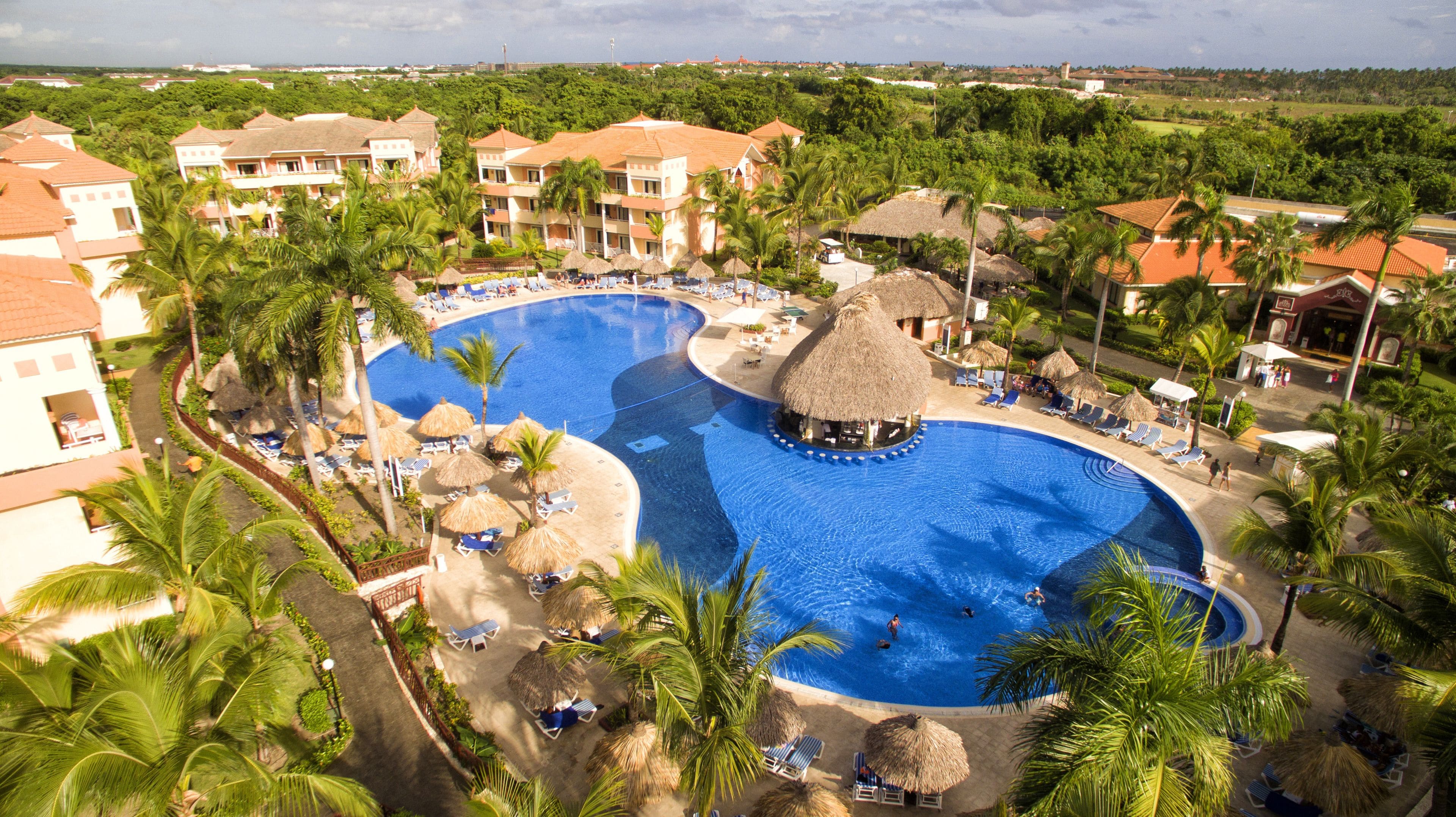 Indoor pool, 3 outdoor pools, pool umbrellas, sun loungers