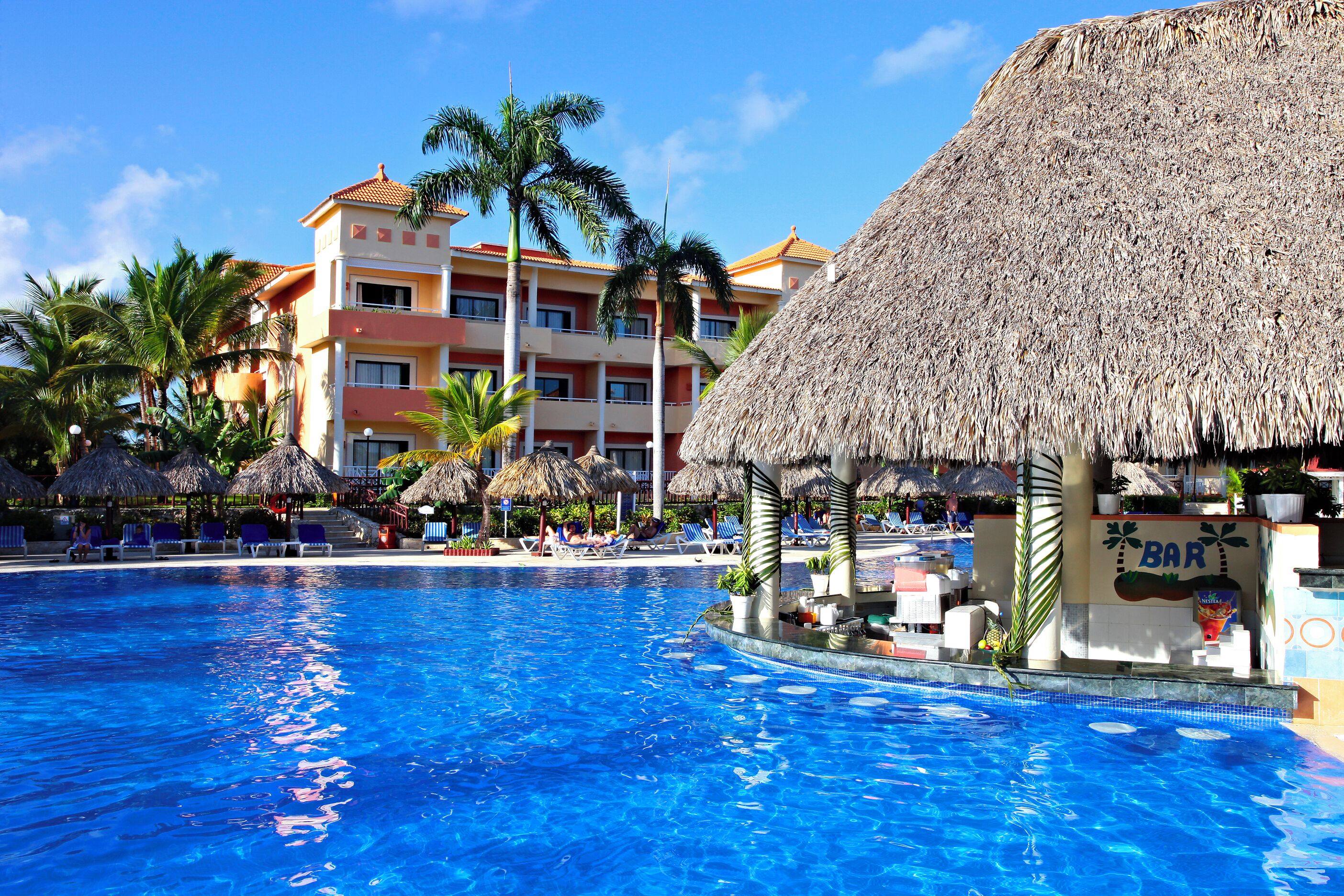 4 bars/lounges, 4 poolside bars, swim-up bar