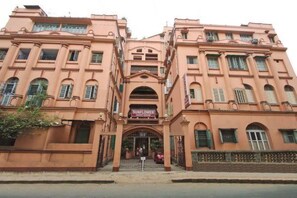 Façana frontal de l'allotjament