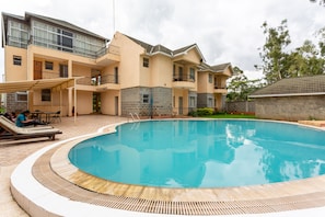 Utomhuspool