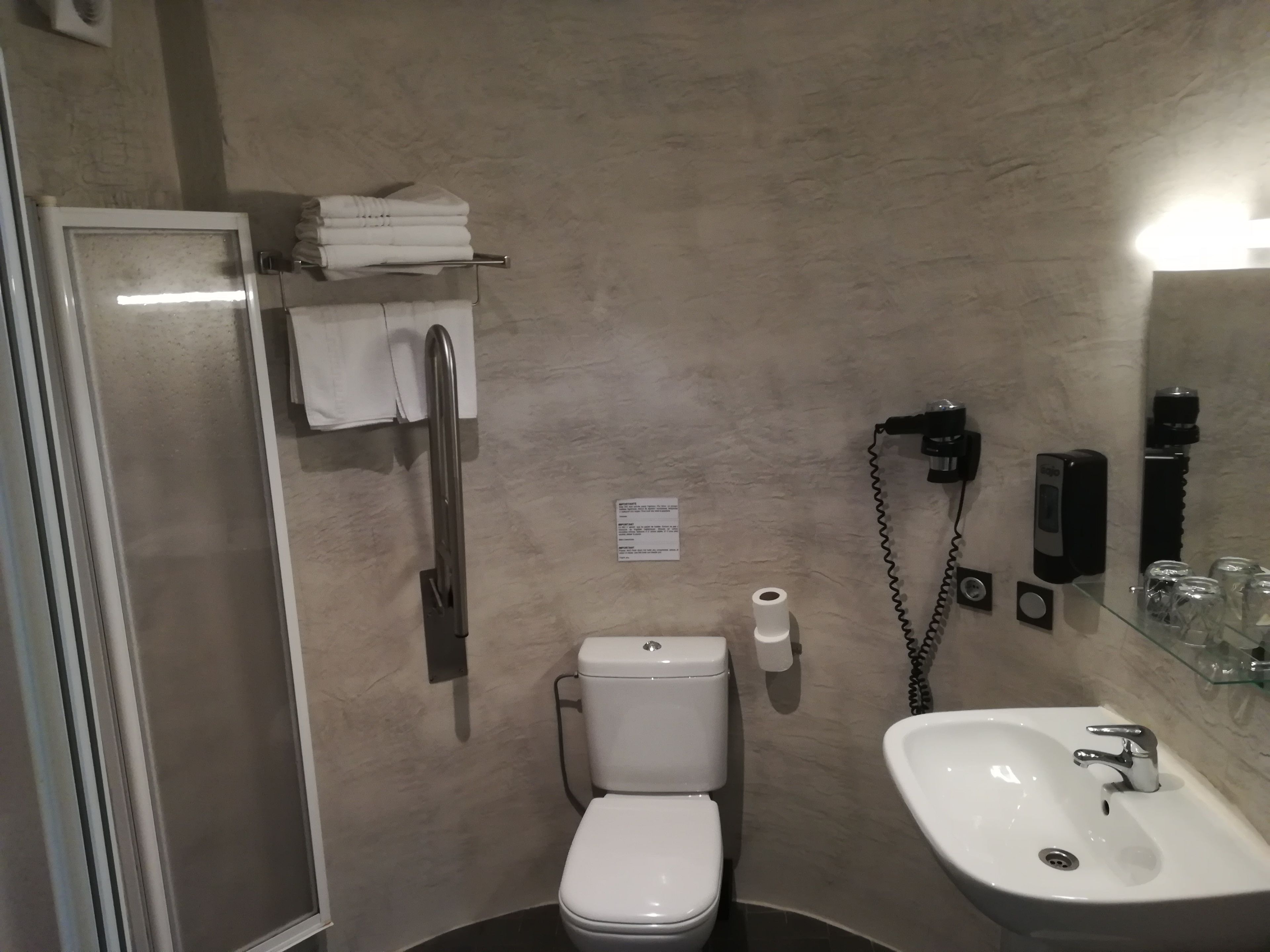 standard double room (interior) | bathroom | shower, free toiletries, hair dryer, towels
