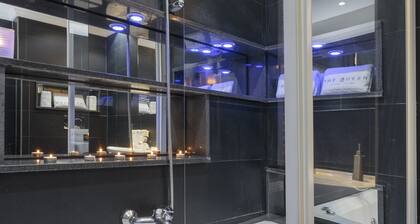 The Queen Luxury Apartments - Villa Giada