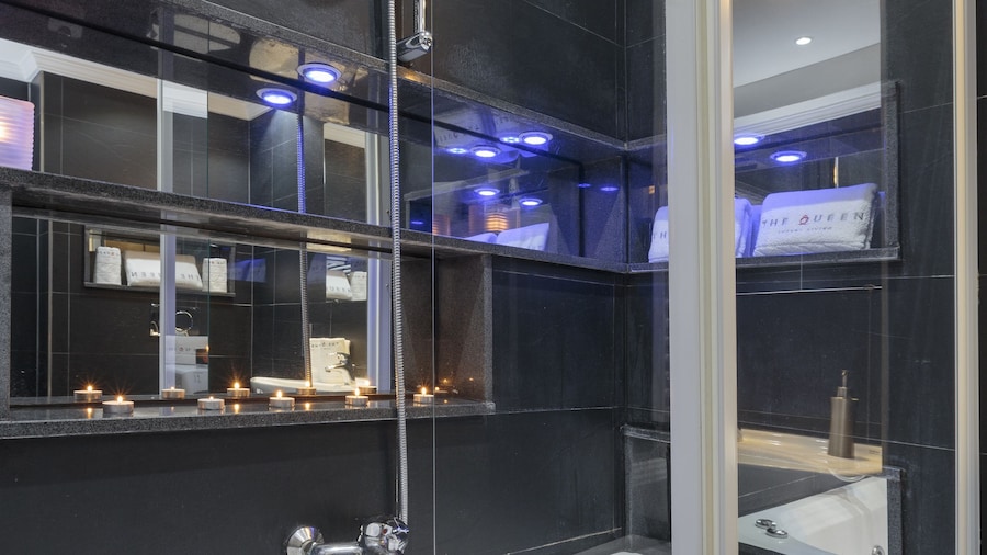 The Queen Luxury Apartments - Villa Giada